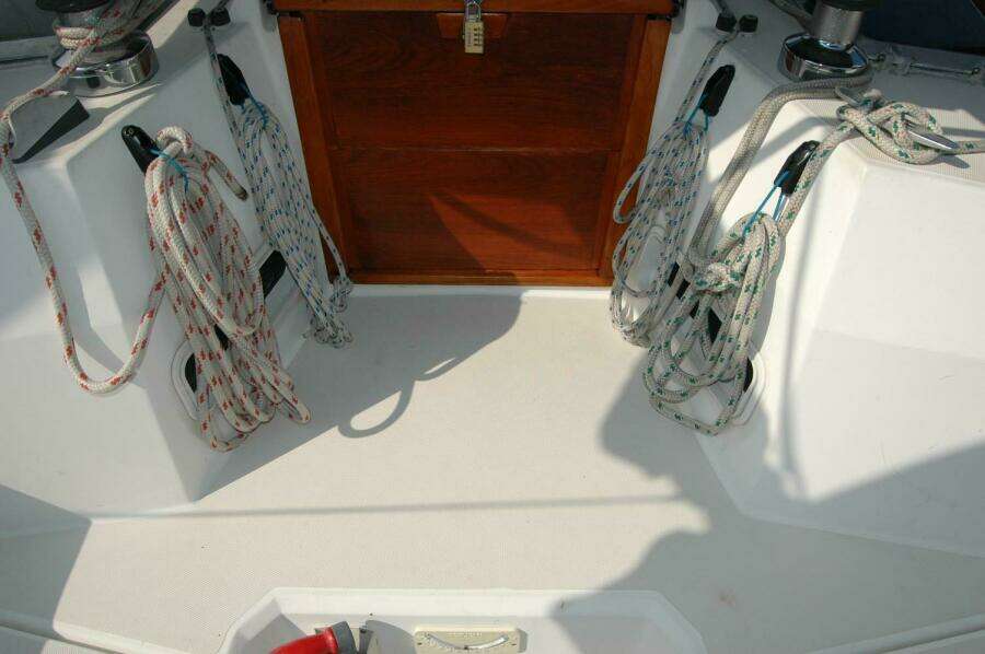 Outward 38ft Sabre Yacht For Sale