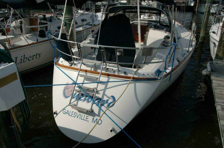 Outward 38ft Sabre Yacht For Sale