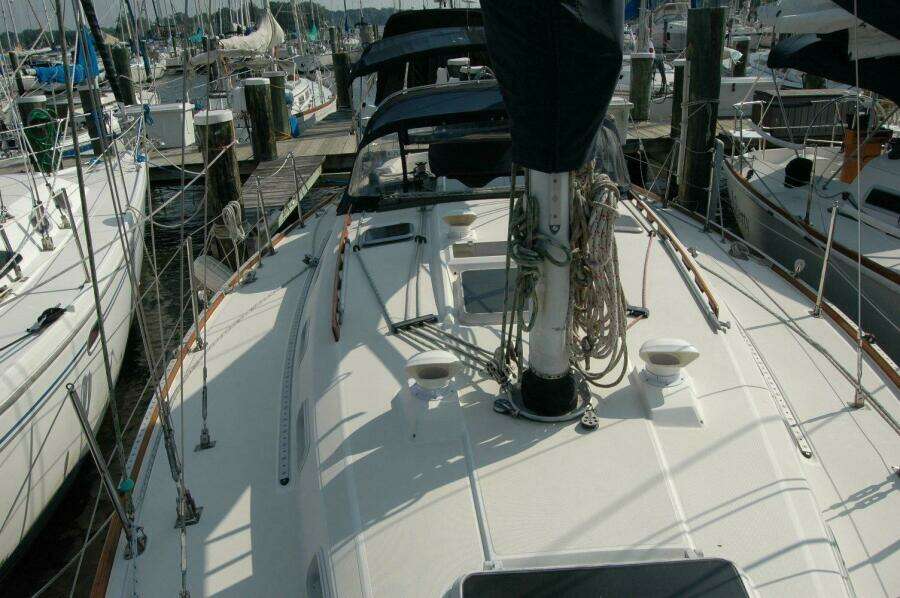 Outward 38ft Sabre Yacht For Sale