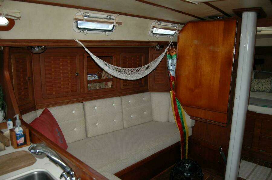 Outward 38ft Sabre Yacht For Sale