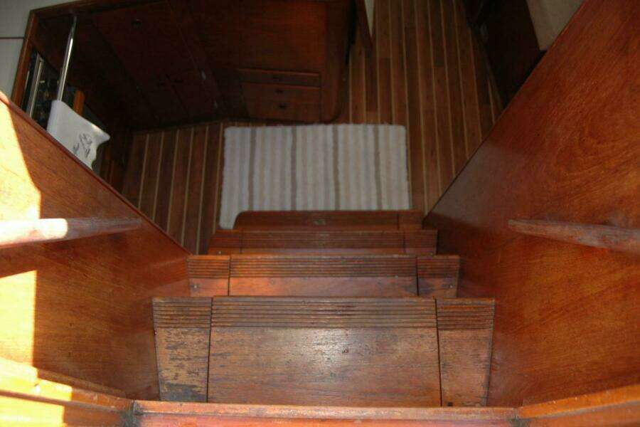 Outward 38ft Sabre Yacht For Sale
