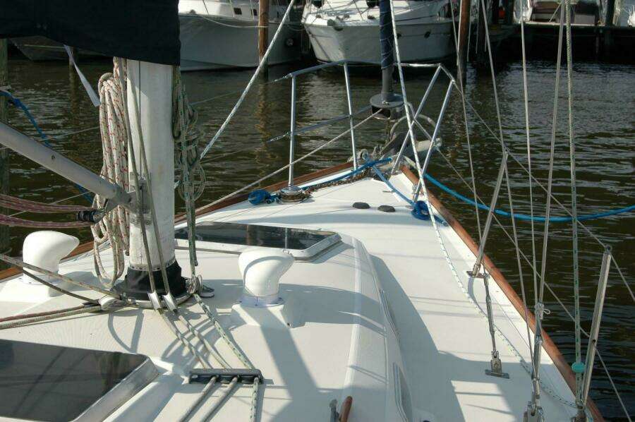 Outward 38ft Sabre Yacht For Sale