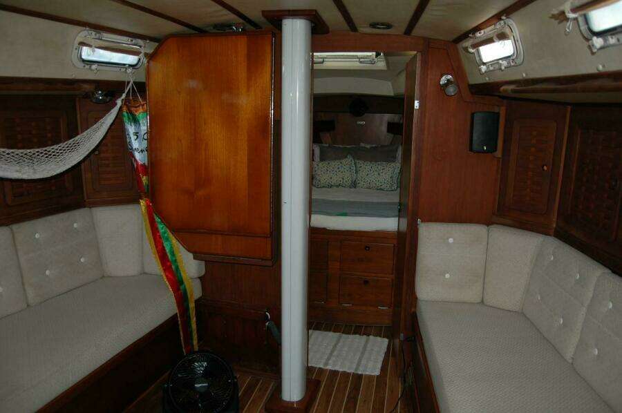 Outward 38ft Sabre Yacht For Sale
