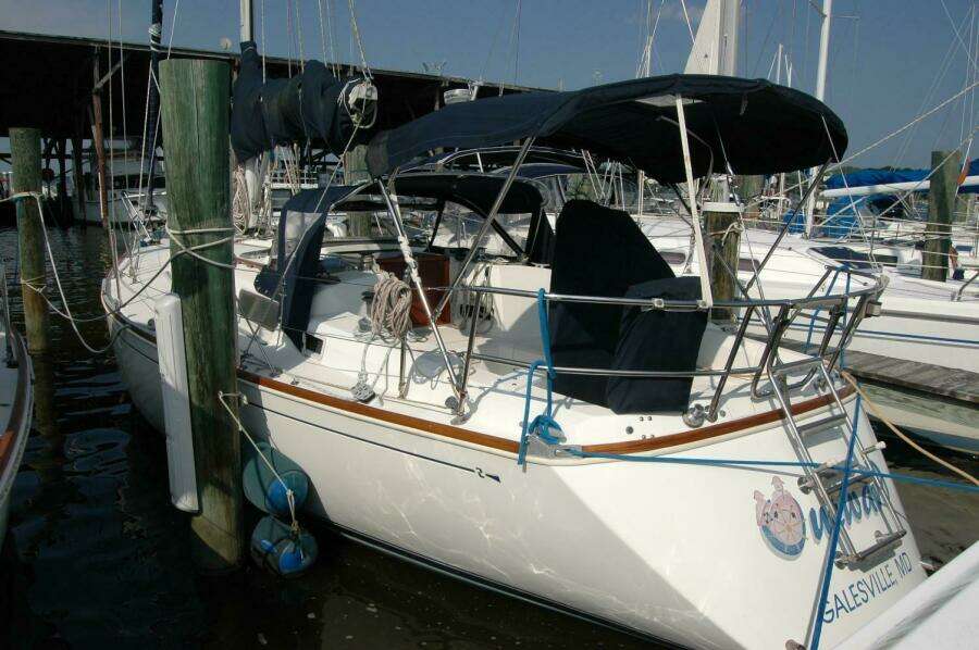 Outward 38ft Sabre Yacht For Sale