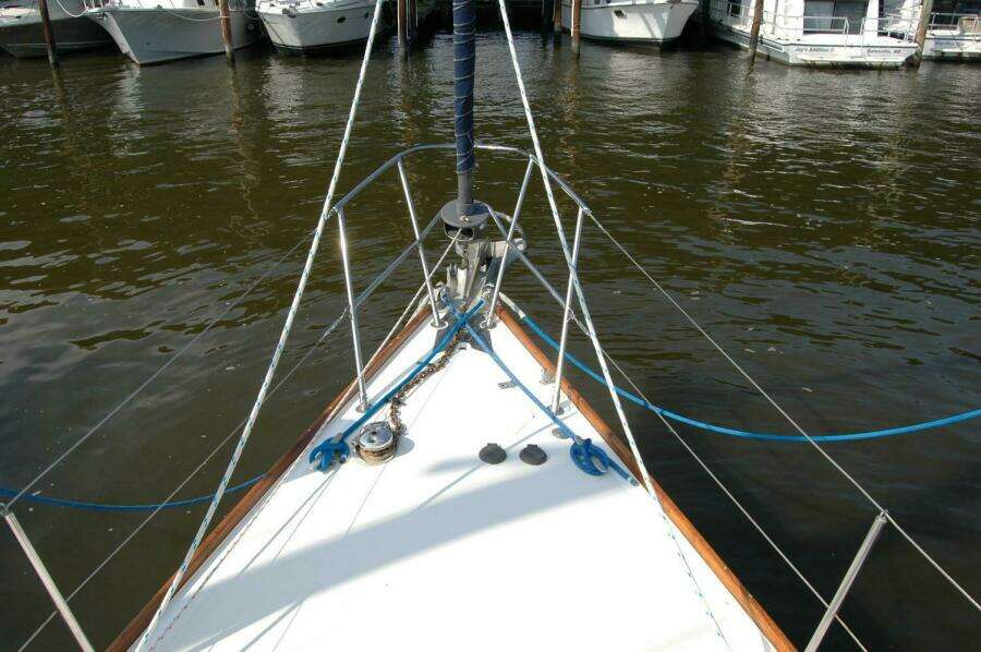 Outward 38ft Sabre Yacht For Sale