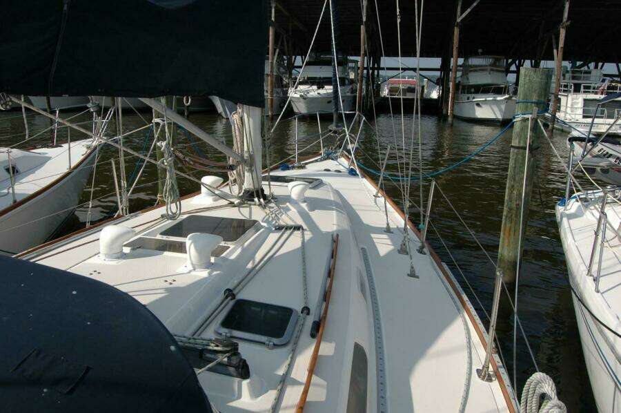 Outward 38ft Sabre Yacht For Sale