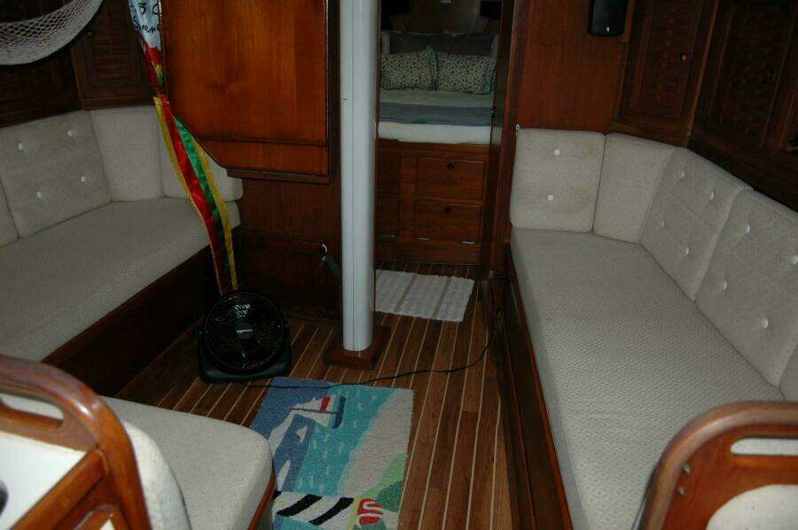 Outward 38ft Sabre Yacht For Sale
