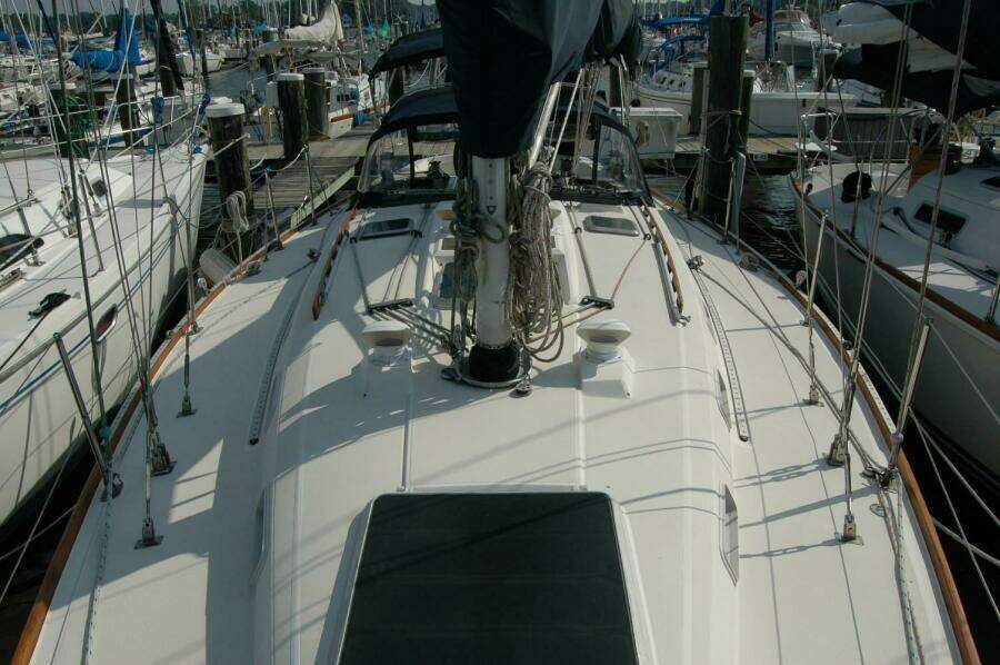 Outward 38ft Sabre Yacht For Sale