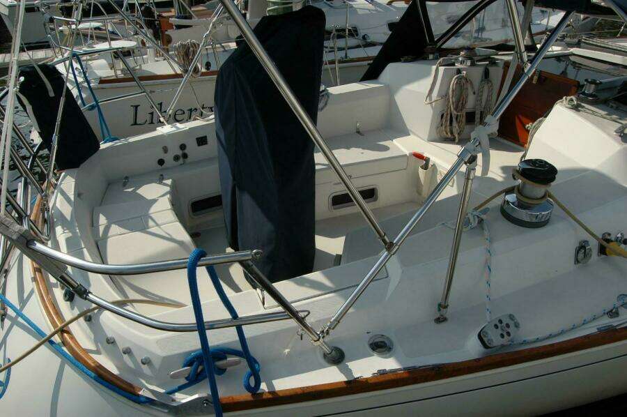 Outward 38ft Sabre Yacht For Sale