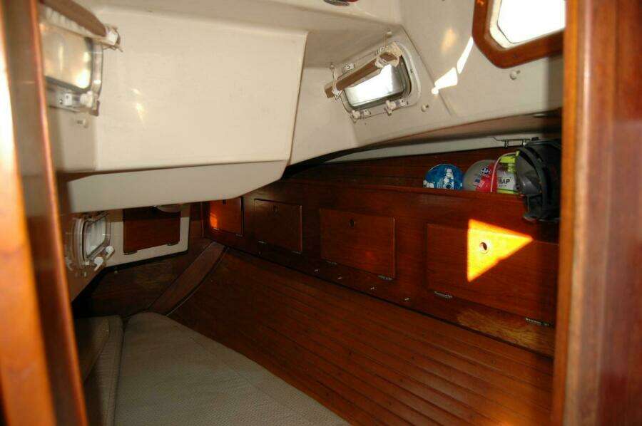 Outward 38ft Sabre Yacht For Sale