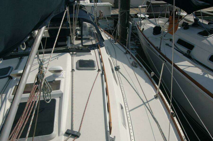 Outward 38ft Sabre Yacht For Sale