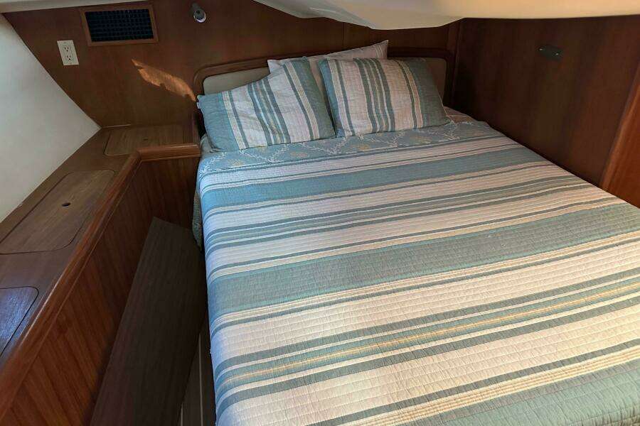 Mischievous Mermaid  44ft Hunter Yacht For Sale