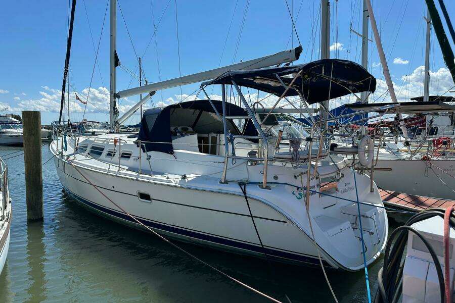 Mischievous Mermaid  44ft Hunter Yacht For Sale