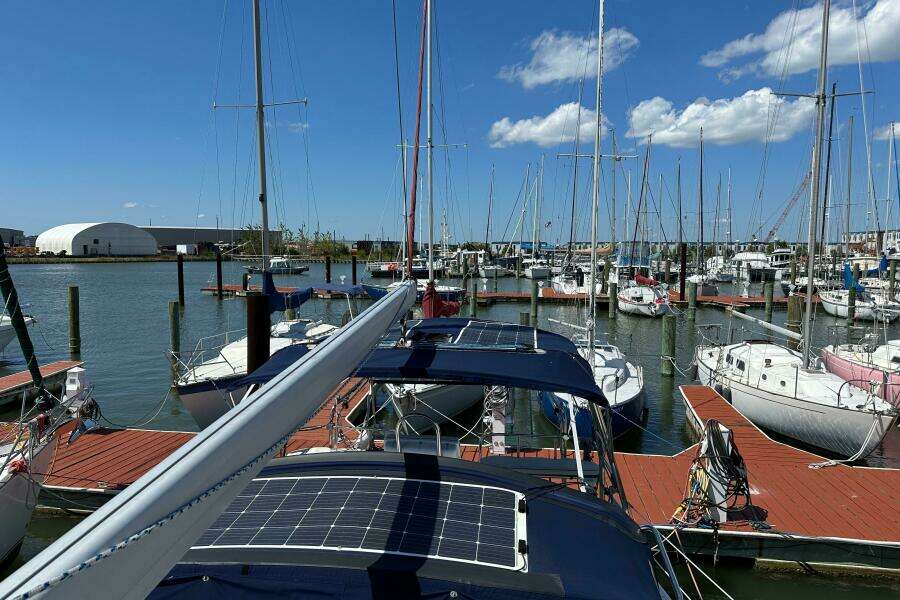 Mischievous Mermaid  44ft Hunter Yacht For Sale