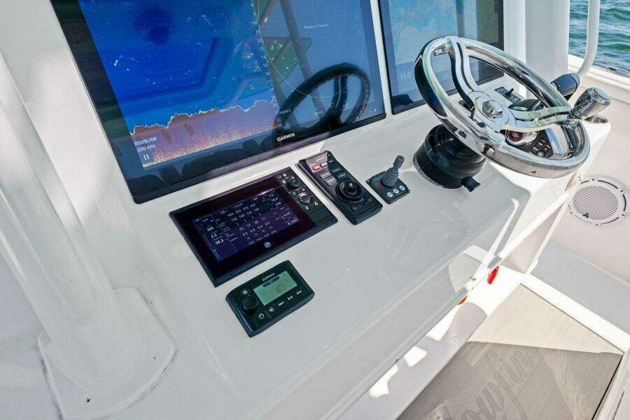 2017 Yellowfin 42 Offshore MIDNIGHT RIDER