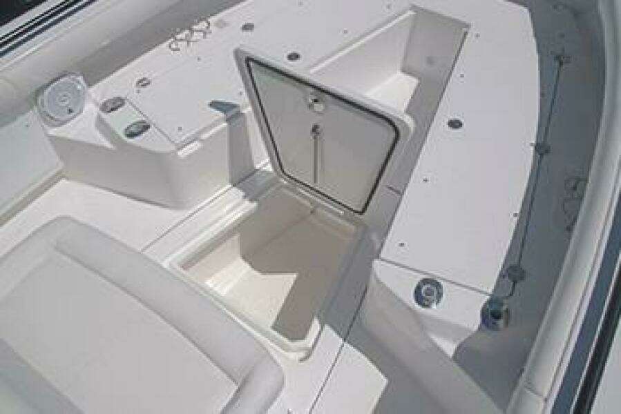 27ft Everglades Yacht For Sale