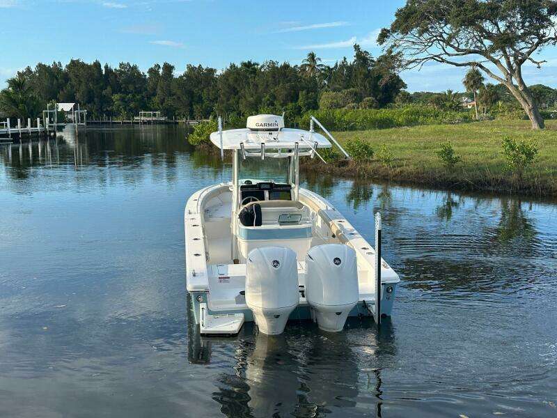 27ft Everglades Yacht For Sale