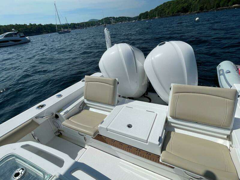 27ft Everglades Yacht For Sale