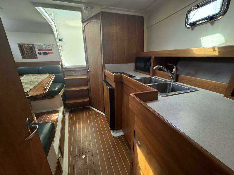 Mero  34ft Mainship Yacht For Sale