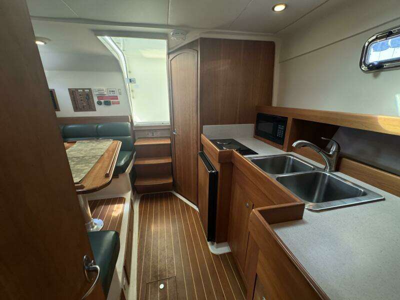 Mero  34ft Mainship Yacht For Sale