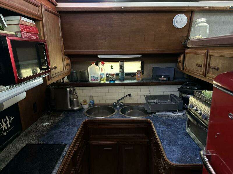 Morningstar 42ft Carver Yacht For Sale