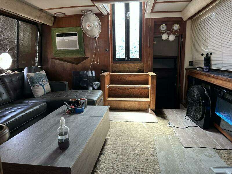 Morningstar 42ft Carver Yacht For Sale