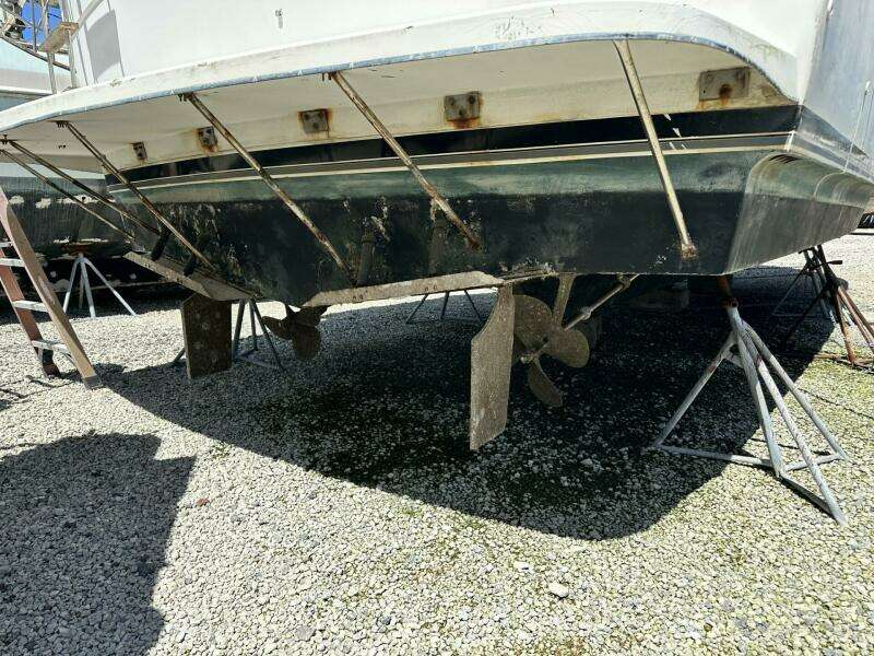Morningstar 42ft Carver Yacht For Sale