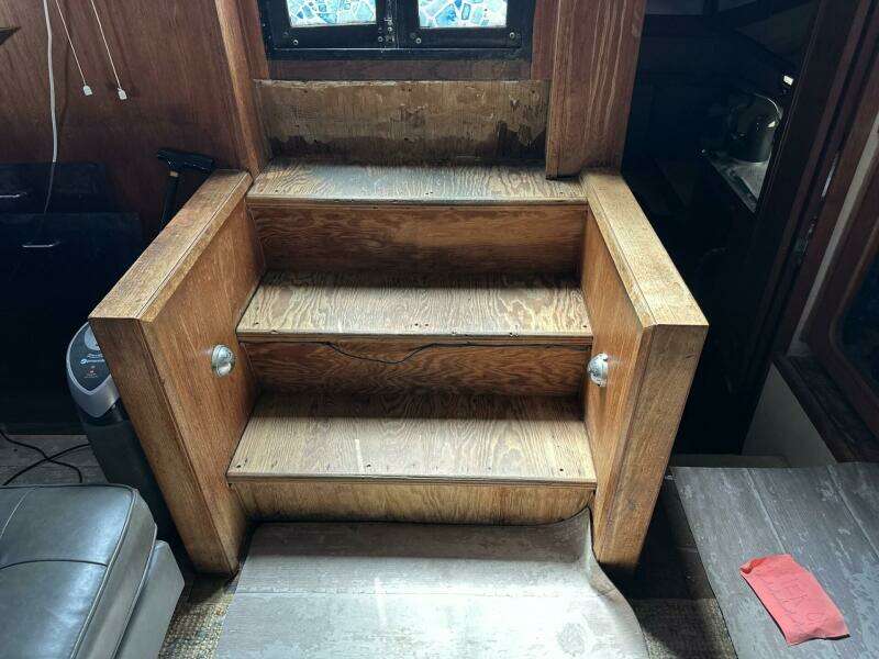 Morningstar 42ft Carver Yacht For Sale