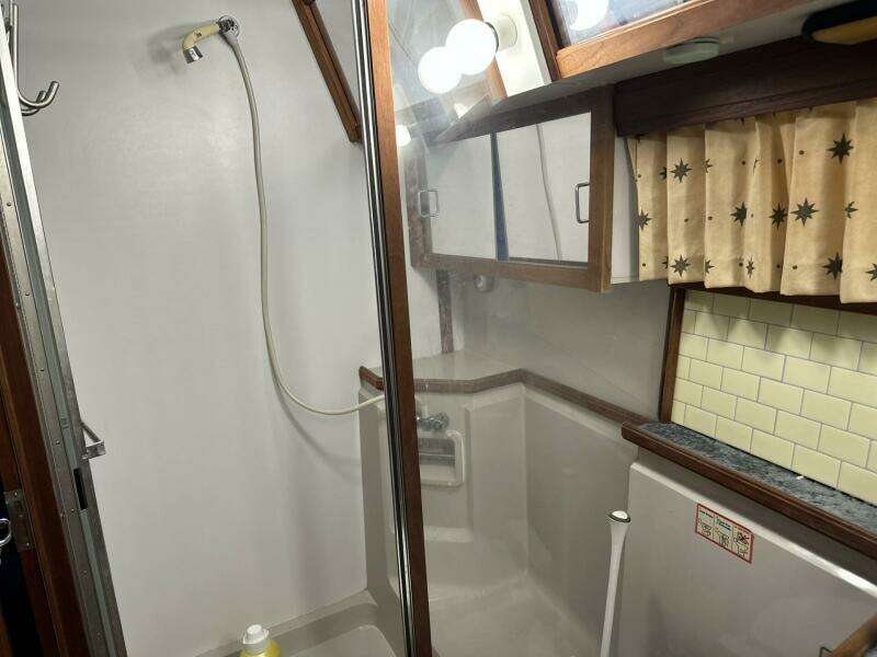 Morningstar 42ft Carver Yacht For Sale