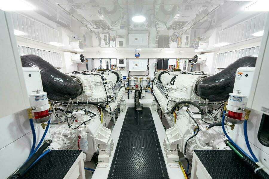2026 Viking 90C 90ft Viking Yacht For Sale