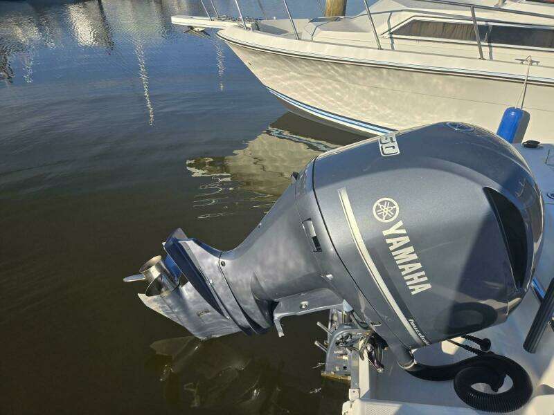 23ft Wellcraft Yacht For Sale