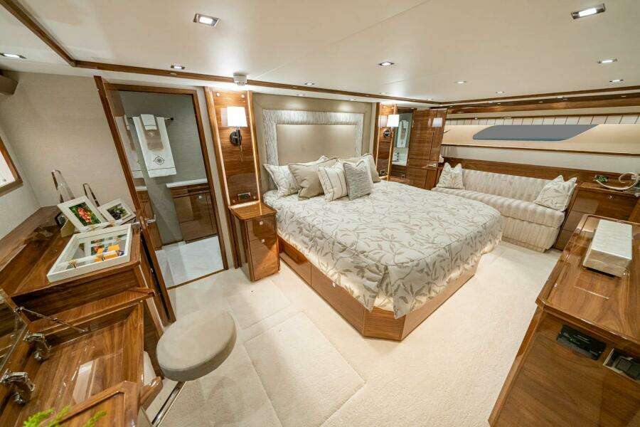 2026 Viking 90SB 90ft Viking Yacht For Sale