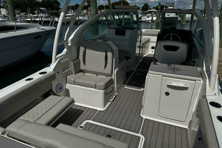 Luna Sea  26ft Pursuit Yacht For Sale