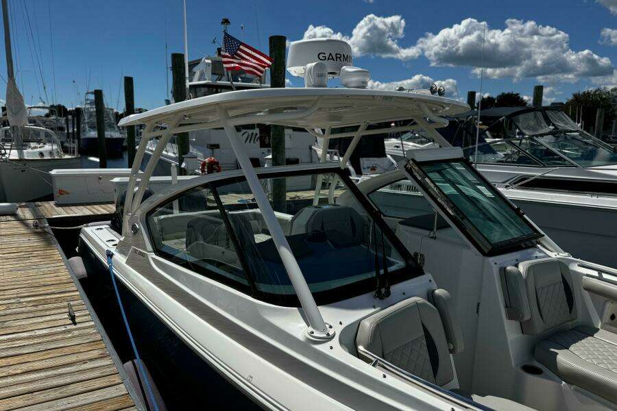 Luna Sea  26ft Pursuit Yacht For Sale