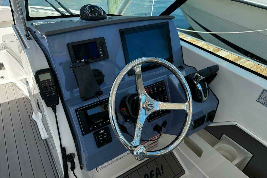Luna Sea  26ft Pursuit Yacht For Sale