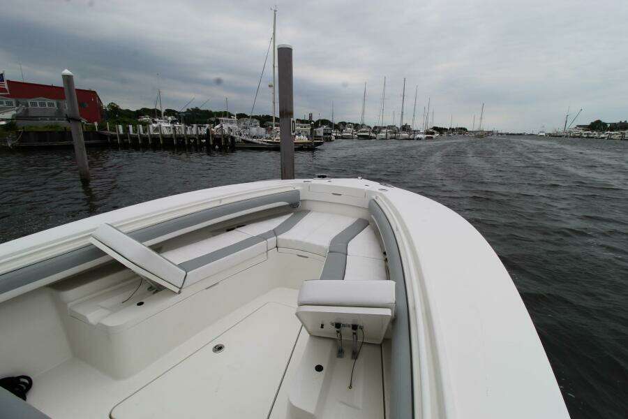 28ft Regulator Yacht For Sale