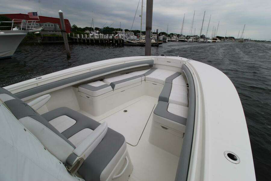 28ft Regulator Yacht For Sale