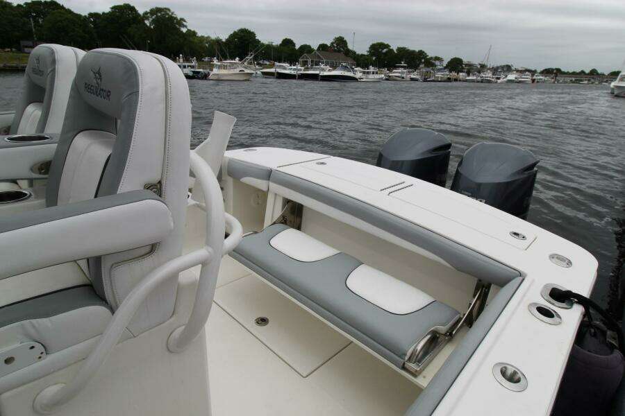 28ft Regulator Yacht For Sale