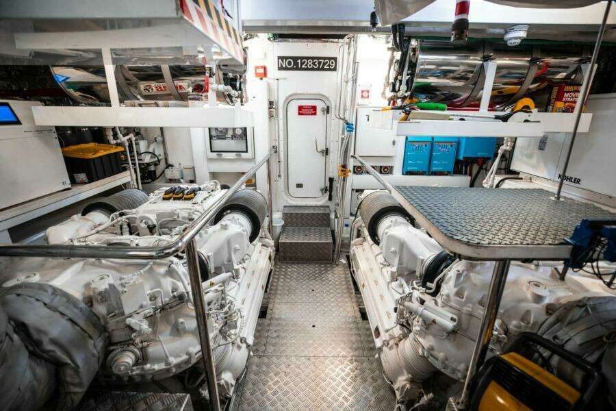 Mirracle  95ft Sunseeker Yacht For Sale