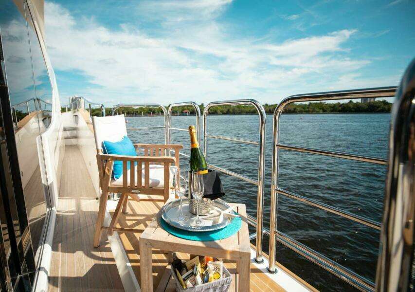 Mirracle  95ft Sunseeker Yacht For Sale