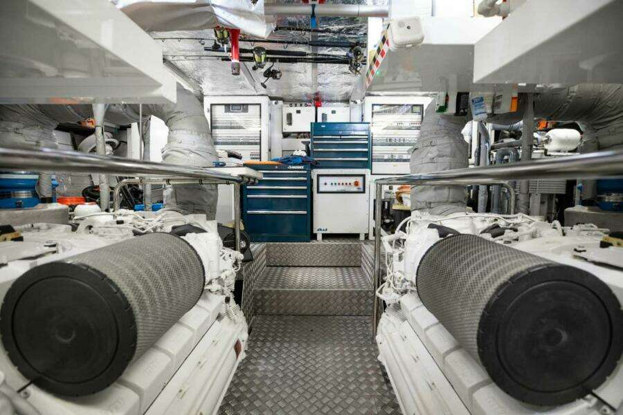 Mirracle  95ft Sunseeker Yacht For Sale