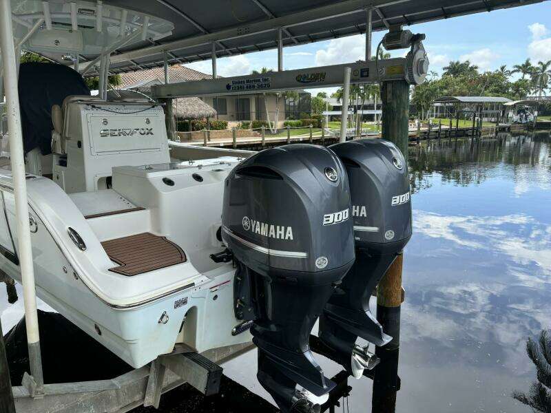 28ft Sea Fox Yacht For Sale