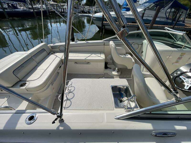 N a 28ft Sea Ray Yacht For Sale