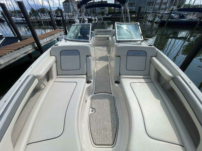 N a 28ft Sea Ray Yacht For Sale