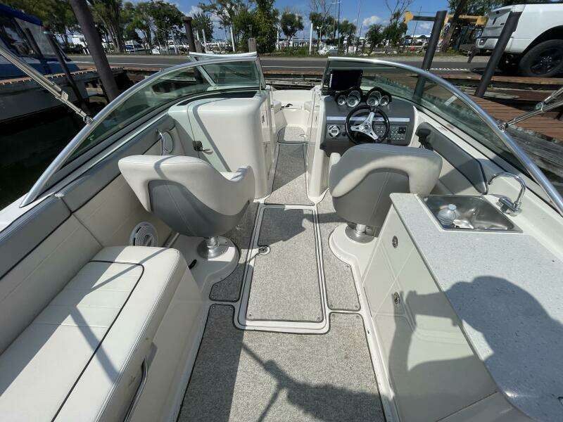 N a 28ft Sea Ray Yacht For Sale