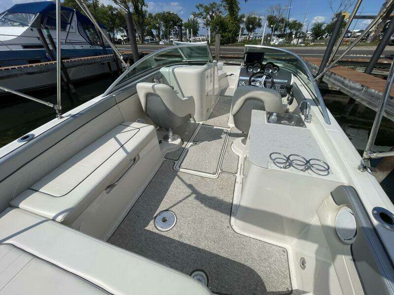 N a 28ft Sea Ray Yacht For Sale