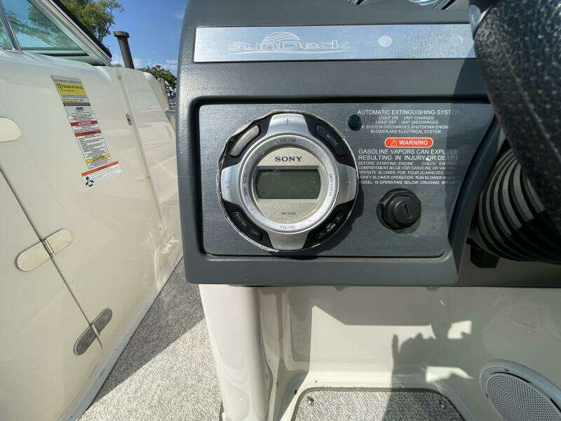N a 28ft Sea Ray Yacht For Sale