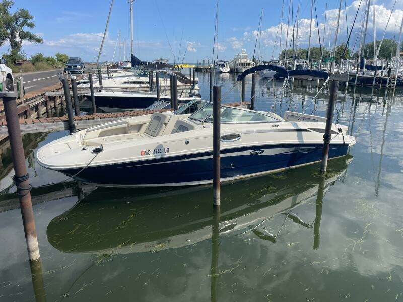 N a 28ft Sea Ray Yacht For Sale