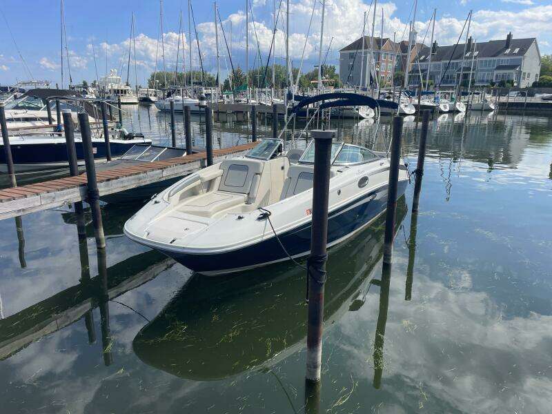 N a 28ft Sea Ray Yacht For Sale
