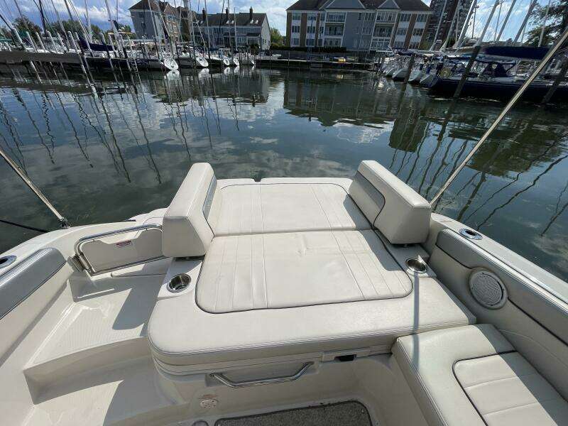 N a 28ft Sea Ray Yacht For Sale